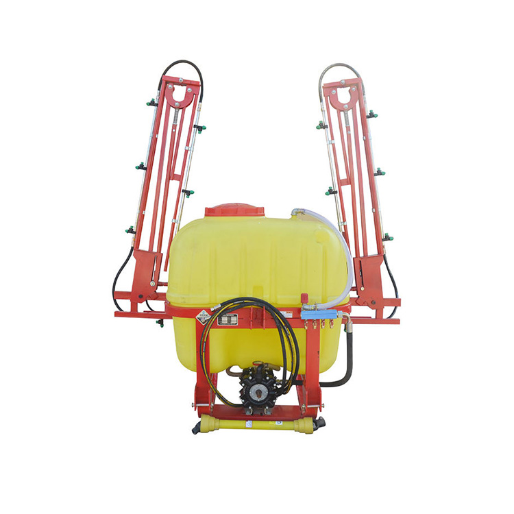 Трактор орнатылған ауылшаруашылық шашыратқыш